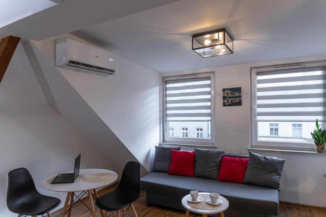 Apartamenty Niedaleko Dworca Od Wroclawapartament-Pl Exterior foto